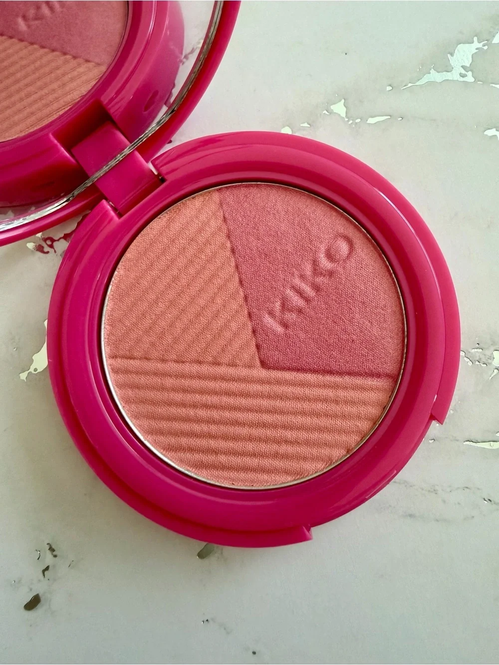 NWOT KIKO Milano Double Deco Multi-Tone Blush in Coral Gables
